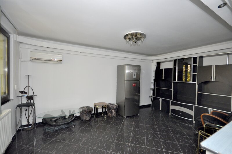 Drumul Taberei, 300 m metrou Valea Ialomitei, decomandat centrala proprie
